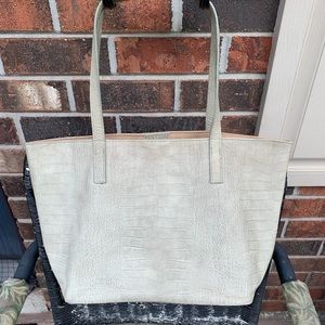Gigi New York Tote Bag